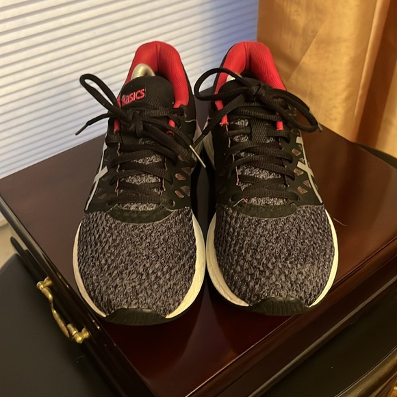 ASICS ladies running shoe duomax gel-exalt good condition, clean,size 8 gray - Picture 2 of 4